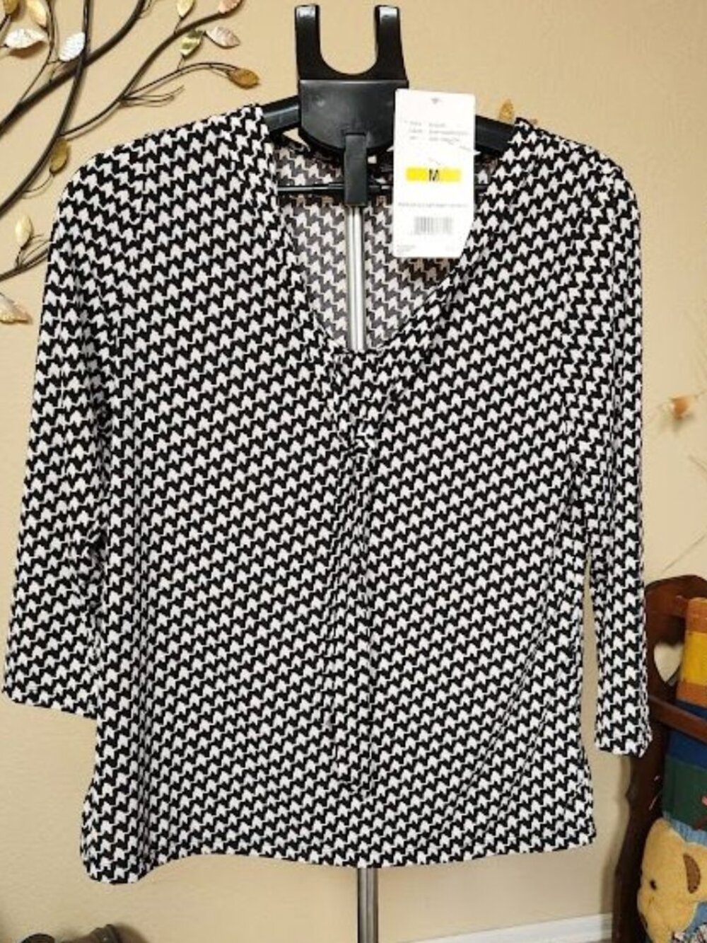 NWT By Design black / white patterned shirt sz medium